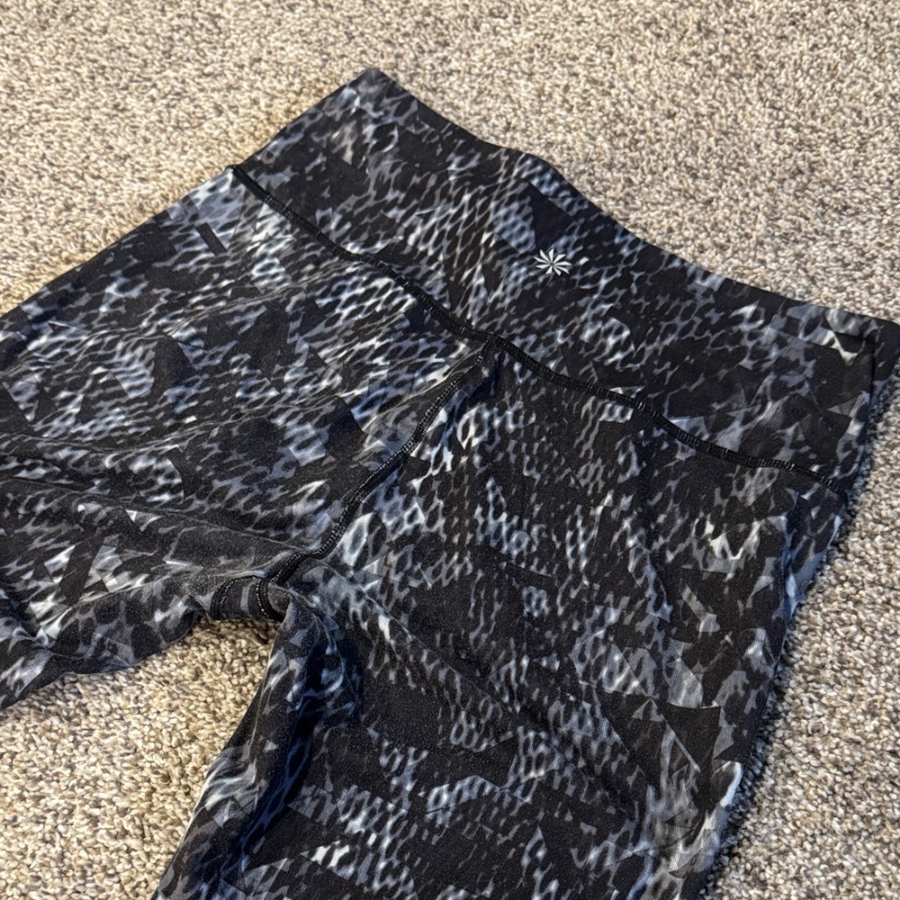 Athleta Women's Leggings Set - Black Pattern, Gray, and Floral - Picture 14 of 16